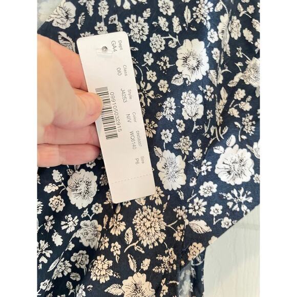 J. Crew Mercantile Navy Blue White Floral Wrap V-Neck 6P #638 - Picture 6 of 9